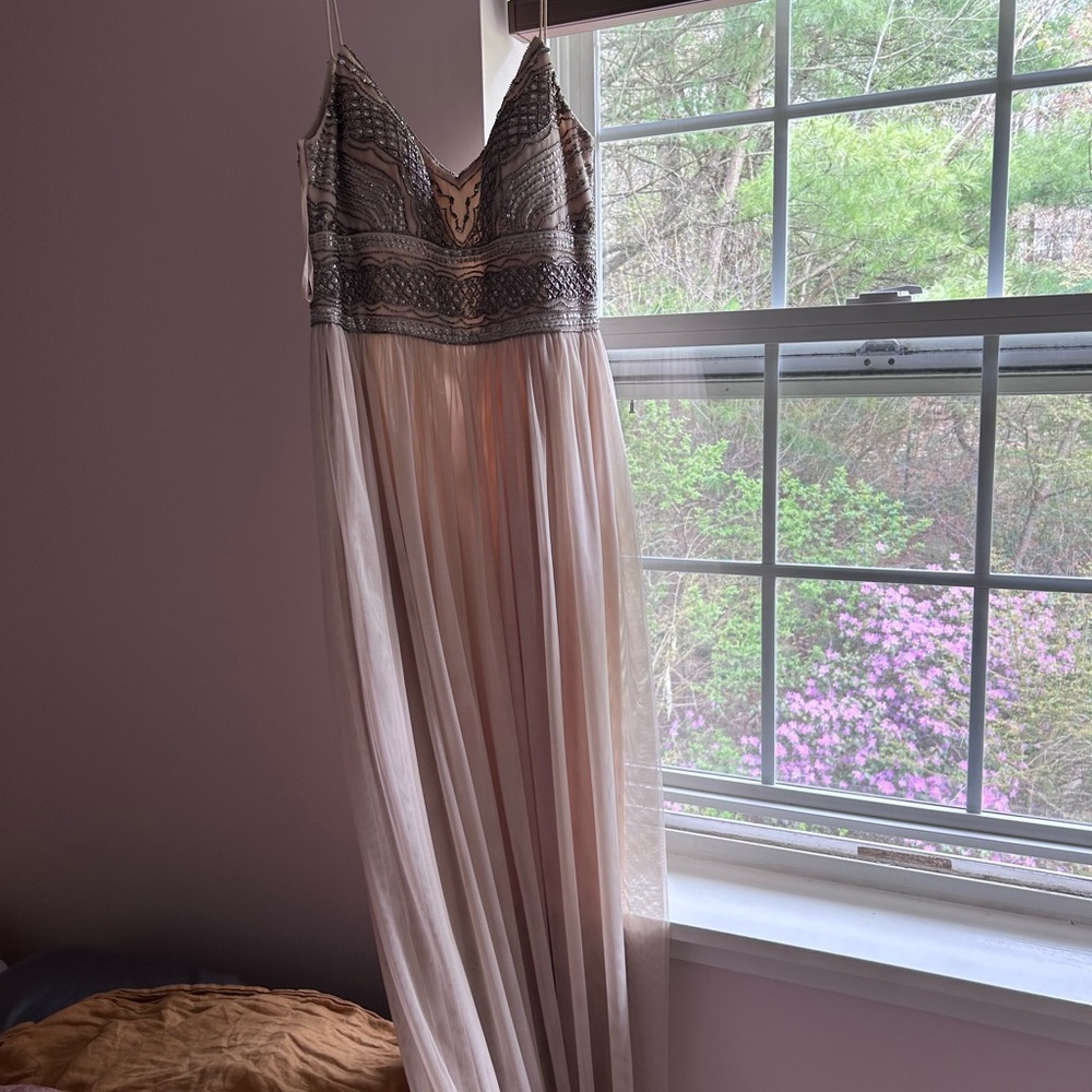 Bridesmaid/ prom/ wedding guest gown